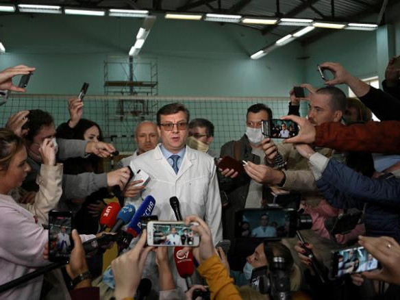 А.Навальныйг хордлогод орсны дараа эмчилж байсан эмч сураггүй алга болжээ