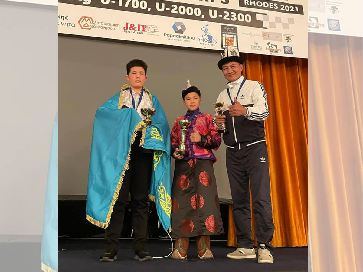 12 настай Н. Содбилэг шатар сонирхогчдын ДАШТ-д мөнгөн медаль хүртлээ