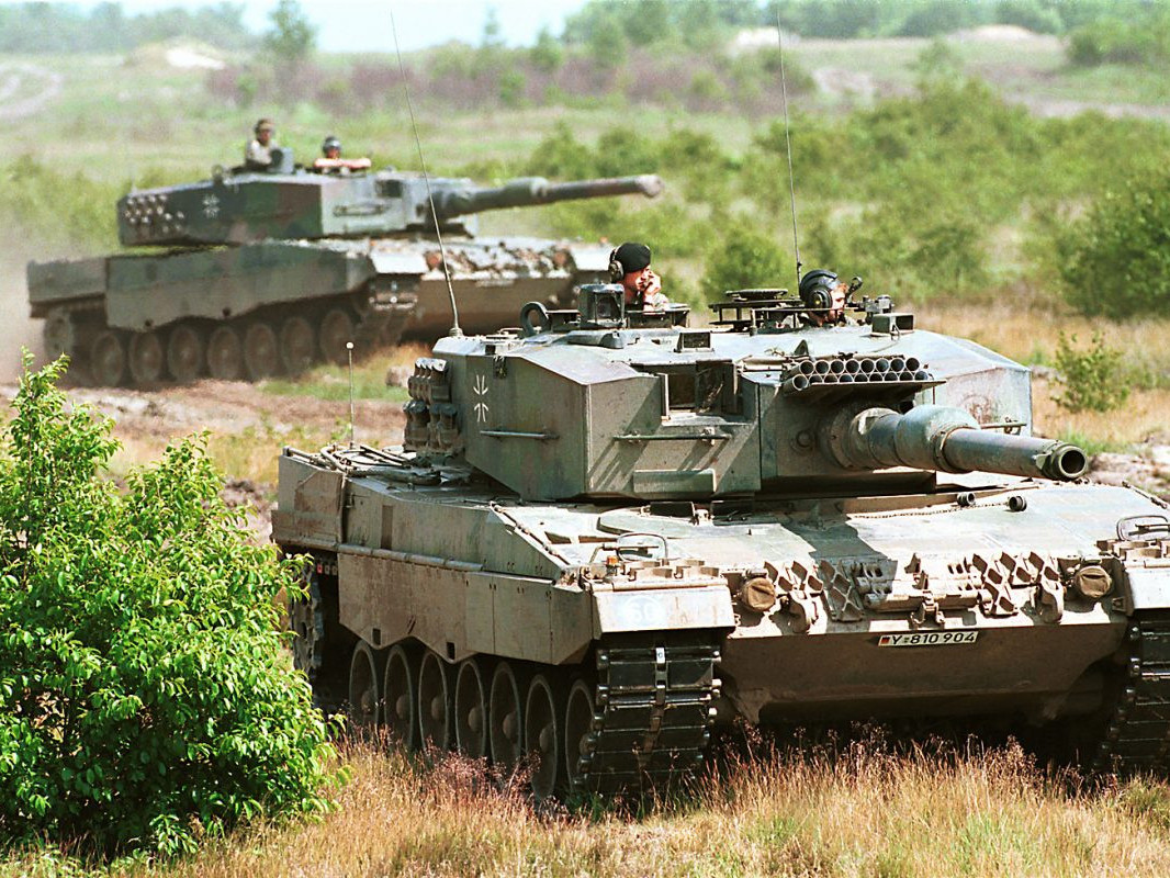 Канад улс Украинд "ирвэс-2" загварын дөрвөн танк өгнө гэж мэдэгджээ
