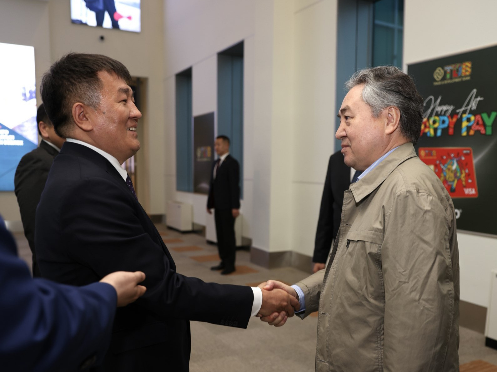 Киргиз Улсын Гадаад хэргийн сайд Ж.Кулубаев Монгол Улсад албан ёсны айлчлал хийхээр хүрэлцэн ирэв