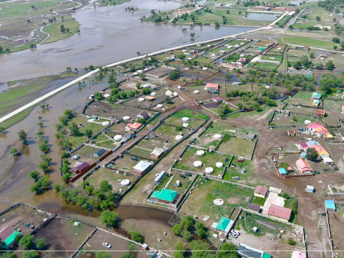 Дамбадаржаа, Санзай орчмын Сэлбэ голын усны түвшин 2-4 см буурсан байна