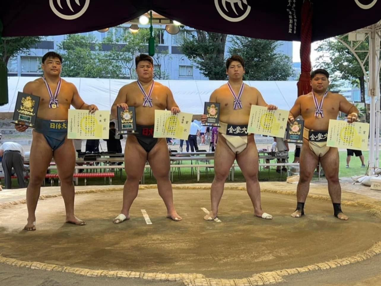 Японы оюутны улсын аварга шалгаруулах сумо бөхийн тэмцээнийг Т.Бөхчулуун тэргүүллээ