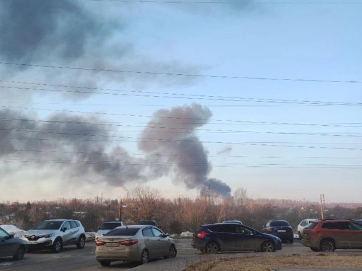 ВИДЕО: Оросын Рязань муж дахь газрын тос боловсруулах үйлдвэр өнөөдөр нисгэгчгүй онгоцны халдлагад өртөж, гал гарчээ