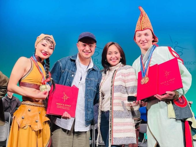 Олон улсын бүжгийн "А" зэрэглэлийн уралдаанаас монгол бүжигчид алтан медаль хүртжээ